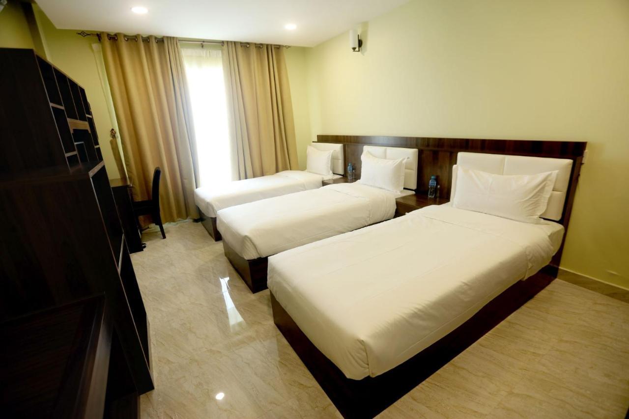 Golden Crown Hotel Alseeb Muscat ภายนอก รูปภาพ