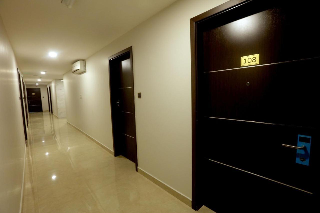 Golden Crown Hotel Alseeb Muscat ภายนอก รูปภาพ
