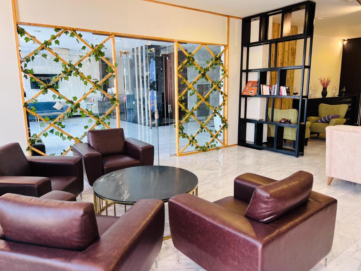 Golden Crown Hotel Alseeb Muscat ภายนอก รูปภาพ