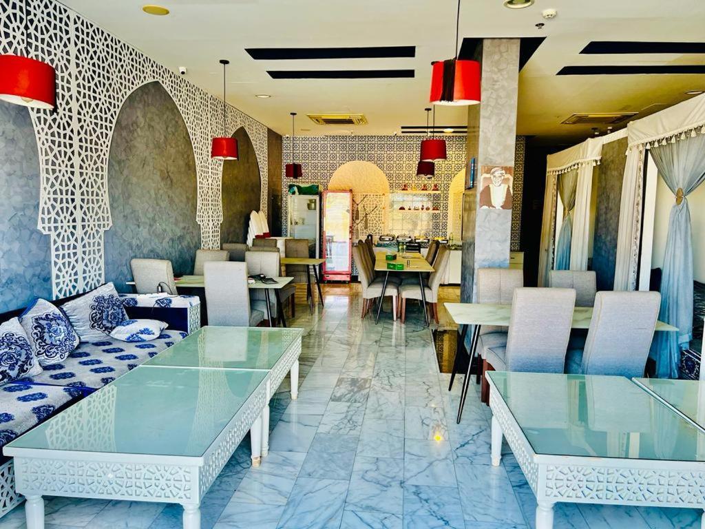 Golden Crown Hotel Alseeb Muscat ภายนอก รูปภาพ